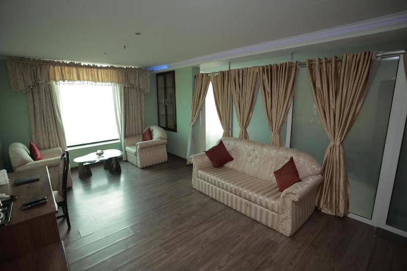 The Quilon Beach Hotel And Convention Center Kollam Dış mekan fotoğraf