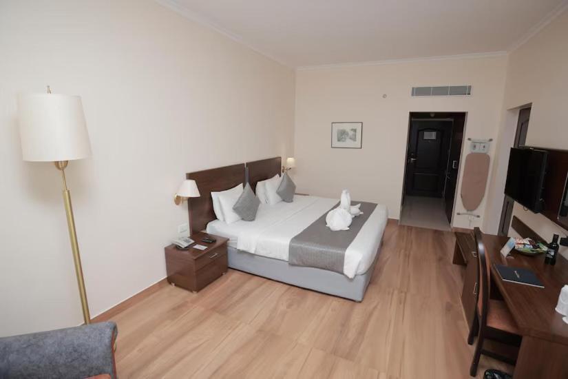 The Quilon Beach Hotel And Convention Center Kollam Dış mekan fotoğraf