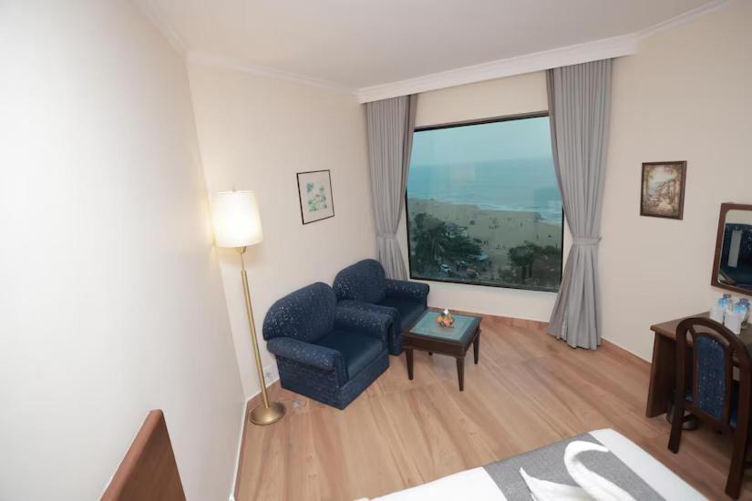 The Quilon Beach Hotel And Convention Center Kollam Dış mekan fotoğraf
