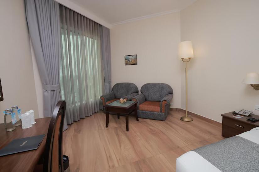 The Quilon Beach Hotel And Convention Center Kollam Dış mekan fotoğraf