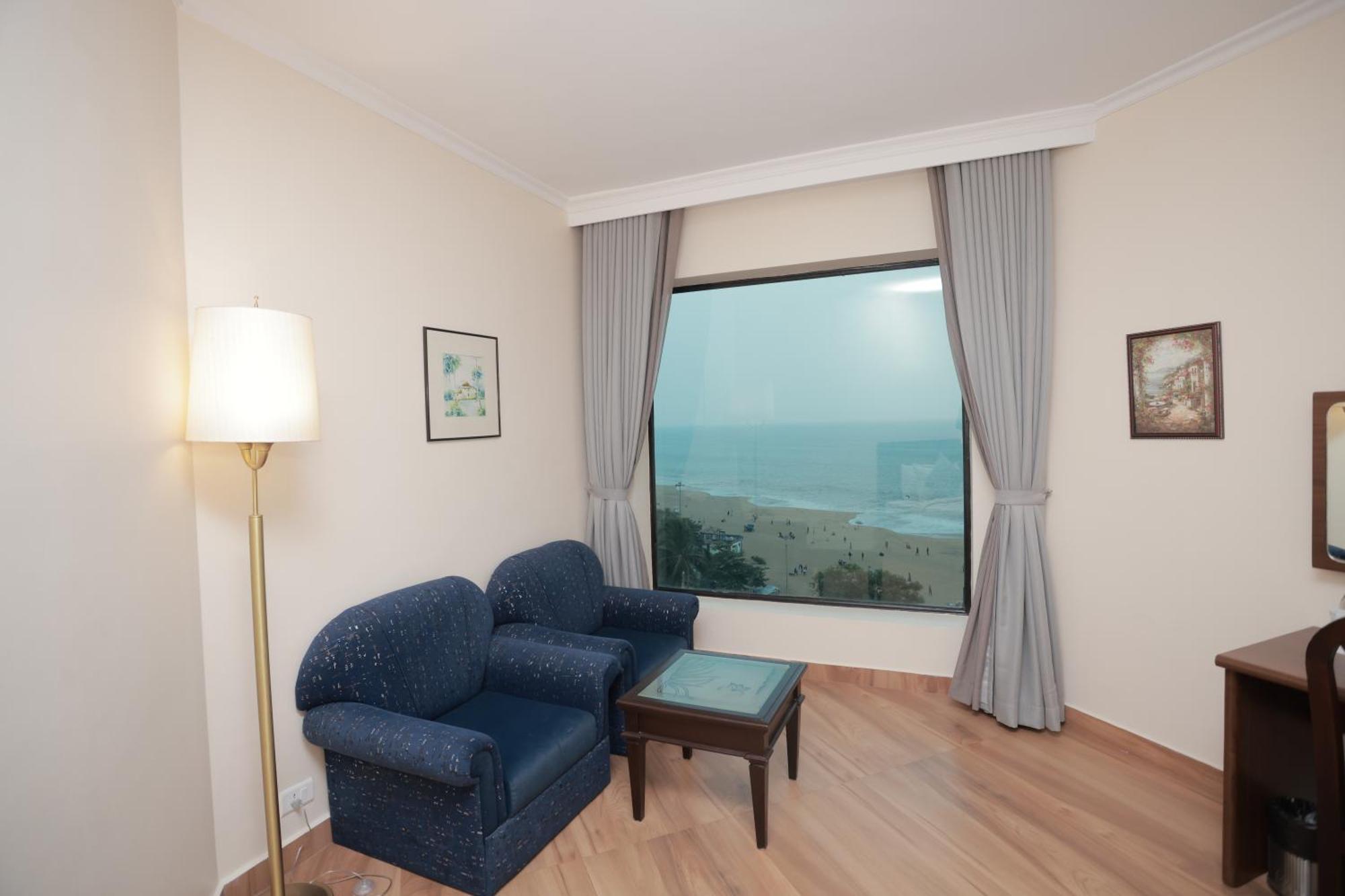 The Quilon Beach Hotel And Convention Center Kollam Dış mekan fotoğraf