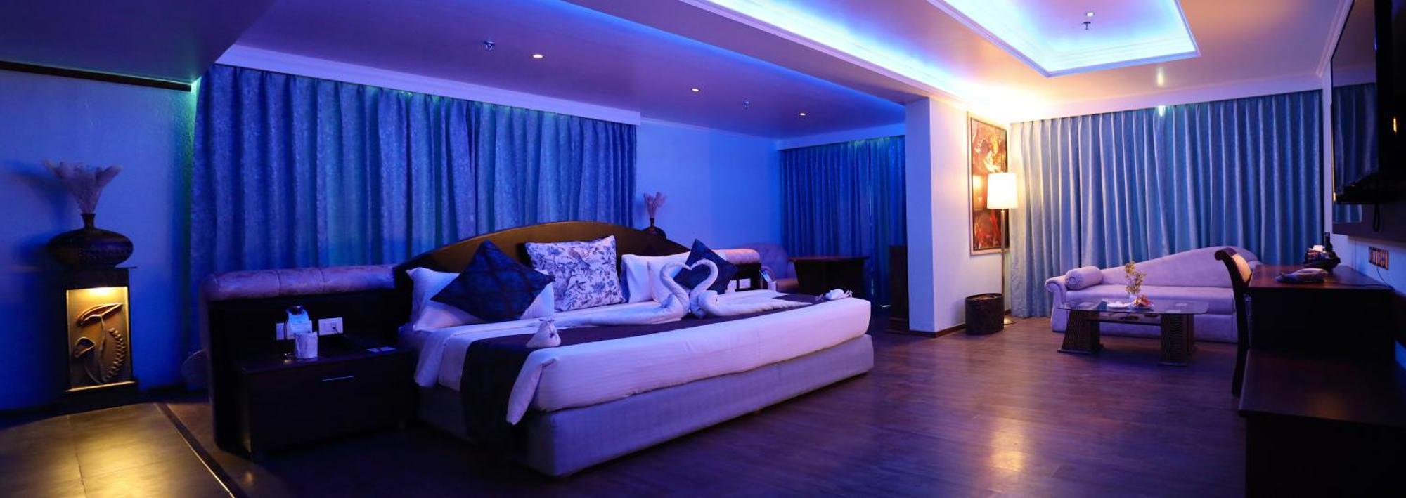 The Quilon Beach Hotel And Convention Center Kollam Dış mekan fotoğraf